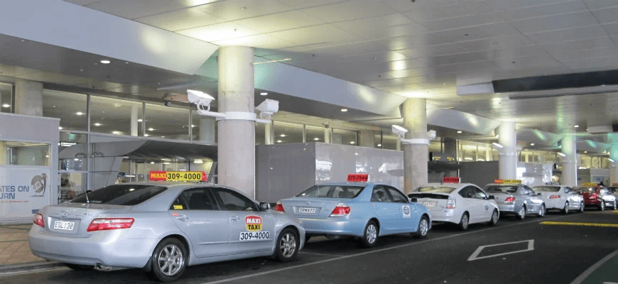 Auckland airport cab